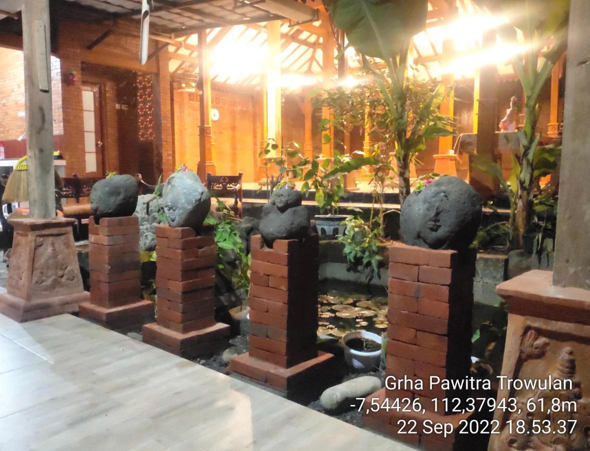 Apartamento Grha Pawitra Trowulan Exterior foto
